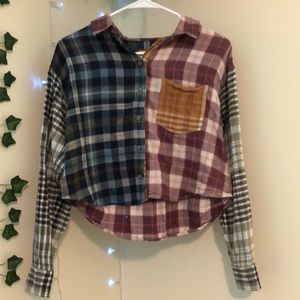Cropped American Eagle flannel.